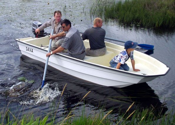 Пластиковые лодки для рыбалки, охоты и отдыха: типы, особенности, популярные модели