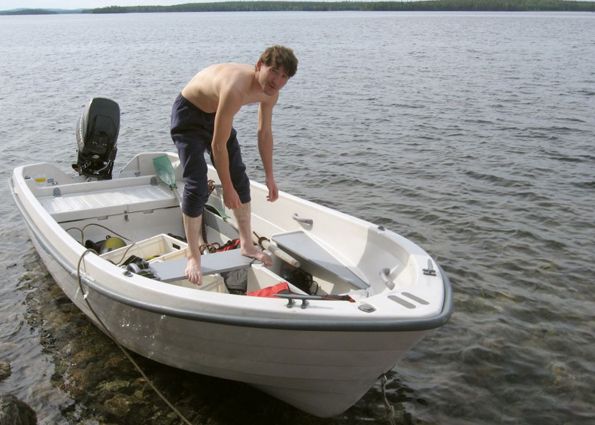 Пластиковые лодки для рыбалки, охоты и отдыха: типы, особенности, популярные модели