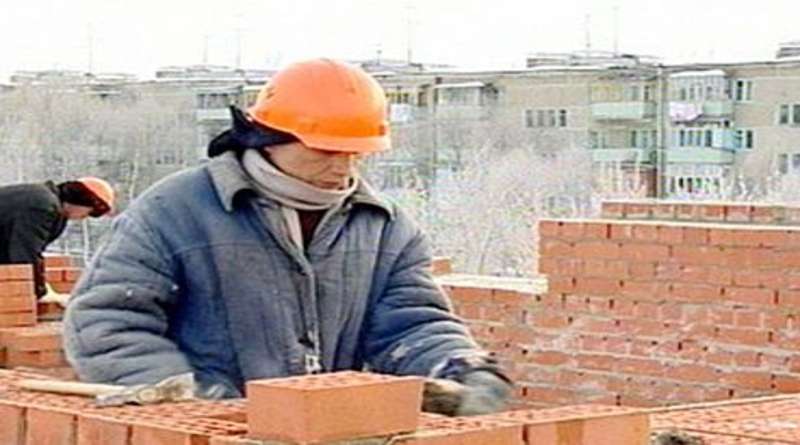 Сколько кладут кирпичей при строительстве дома